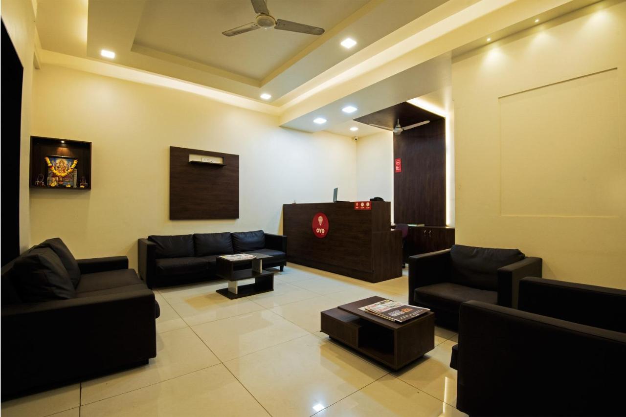Oyo 1065 Hotel Hmr Royal Inn Pune Eksteriør billede