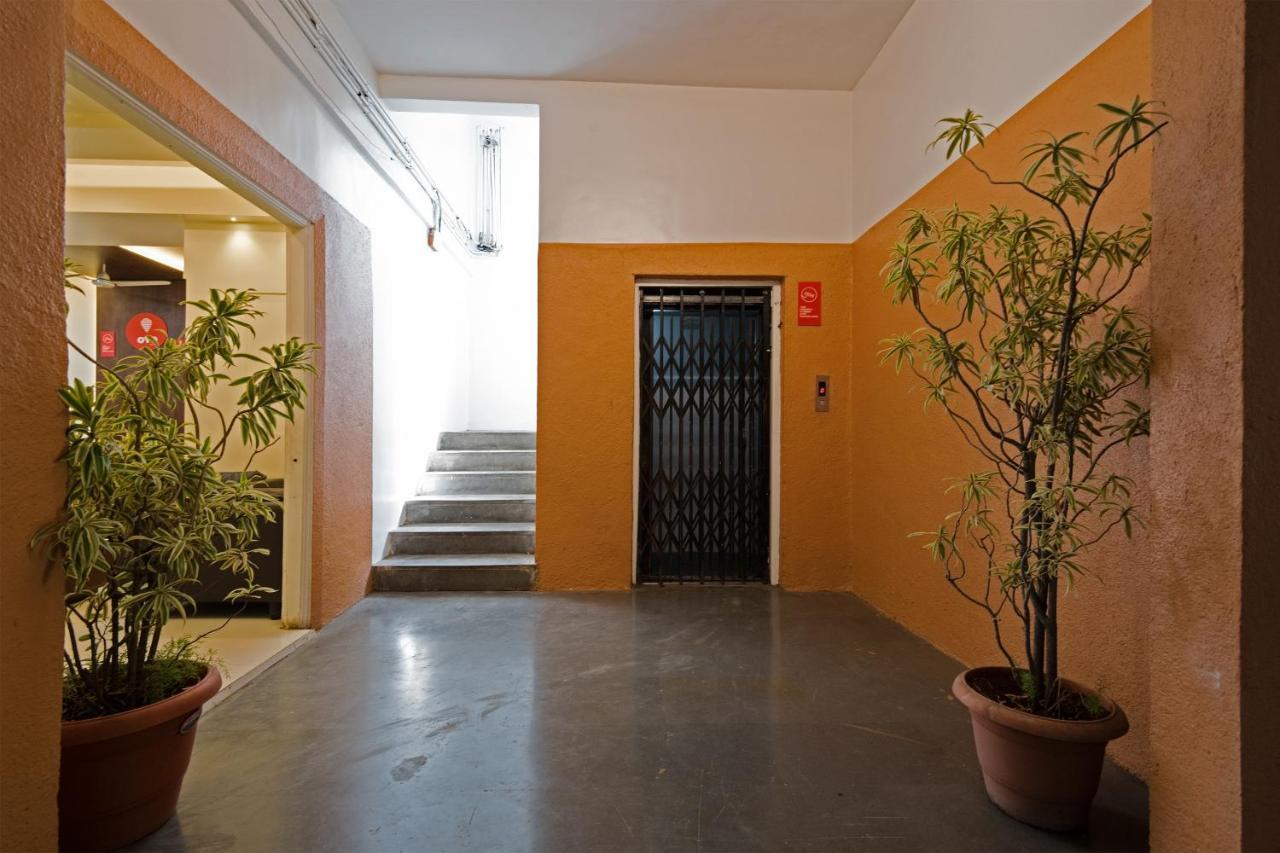 Oyo 1065 Hotel Hmr Royal Inn Pune Eksteriør billede
