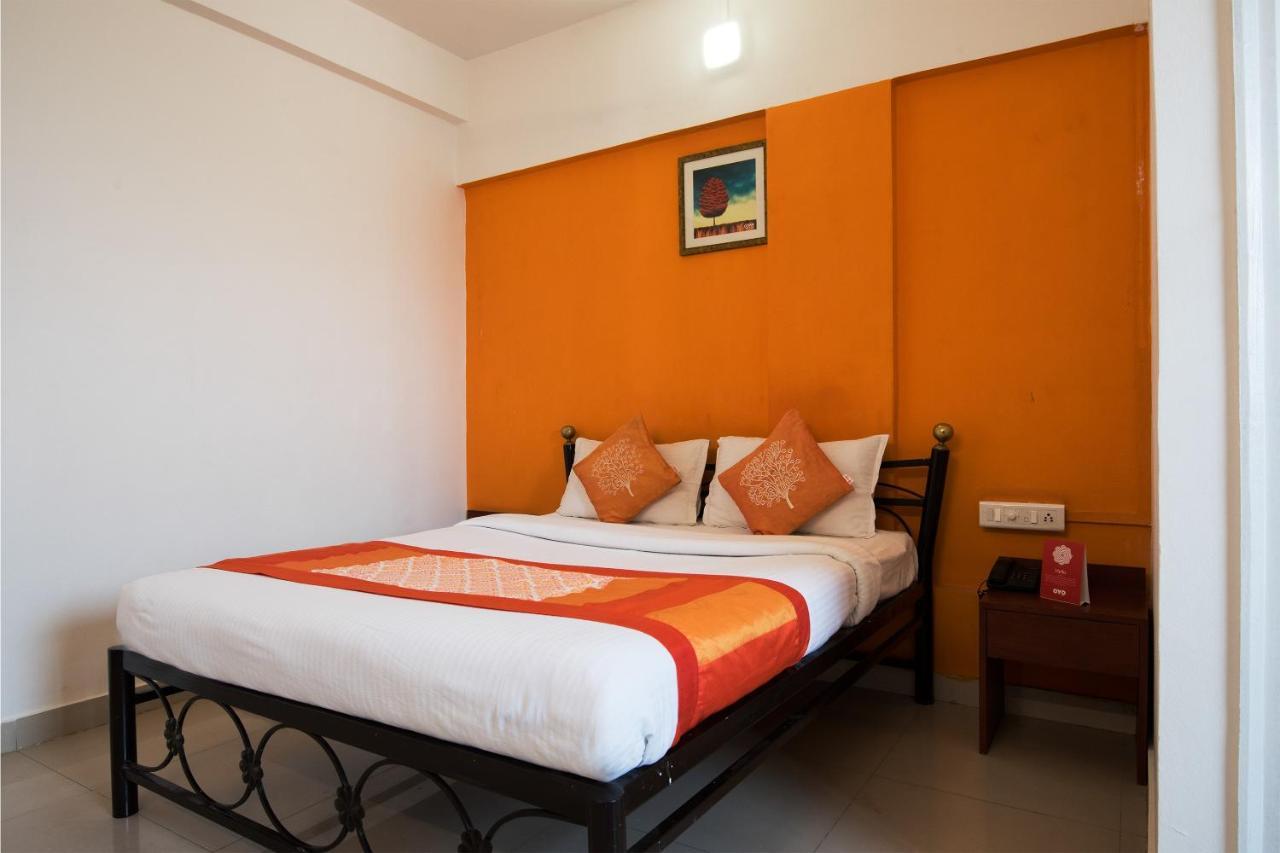 Oyo 1065 Hotel Hmr Royal Inn Pune Eksteriør billede